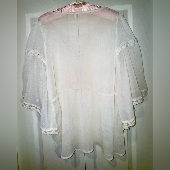 Free People Sheer Lace Boho Blouse with crocheted trim. Cream Size L. VGUC - Picture 4 of 11